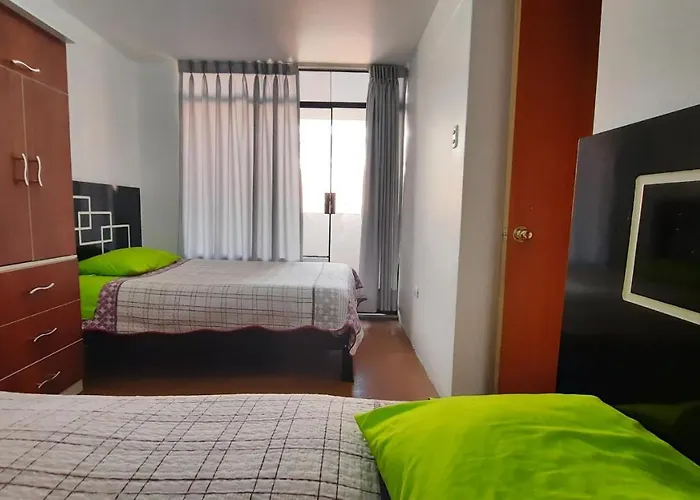 Departamento Céntrico , Cómodo Y Económico En