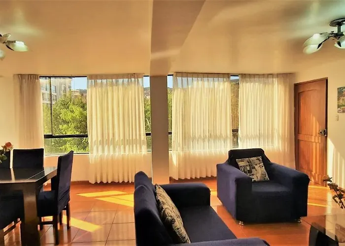Departamento Céntrico , Cómodo Y Económico En *